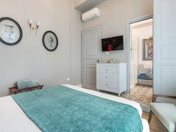 Comfort Tek Büyük Yataklı Oda
