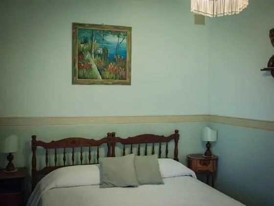 Tek Büyük Yataklı Oda (Nebrodi)