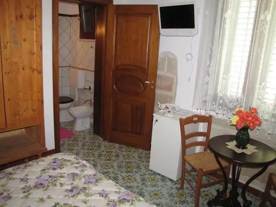 Classic Tek Büyük Yataklı Oda