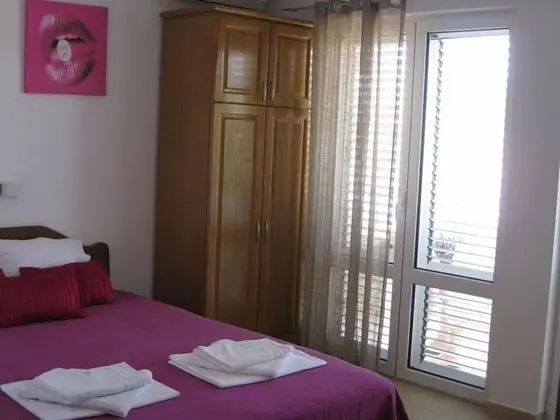 Üç Kişilik Oda (2)
