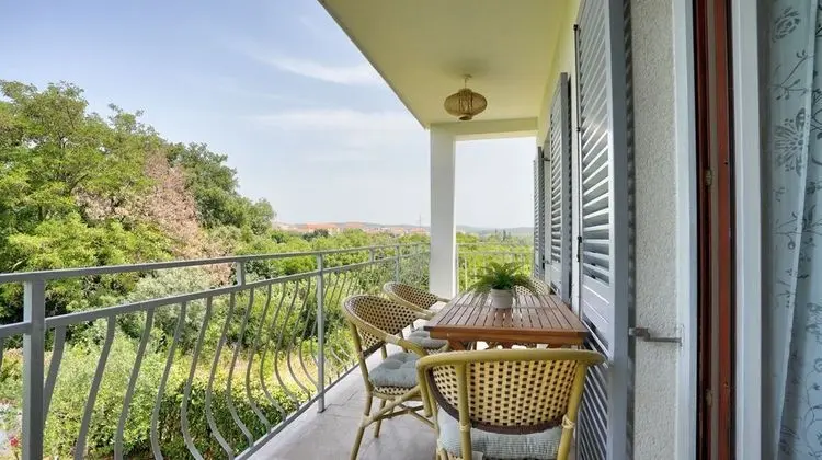 Apart Daire, Balkon
