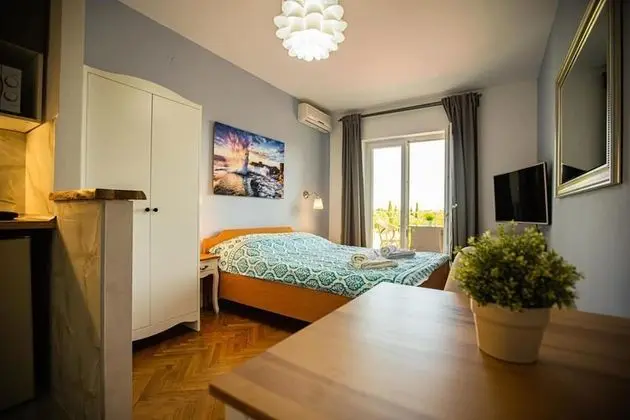 Basic Stüdyo, Balkon
