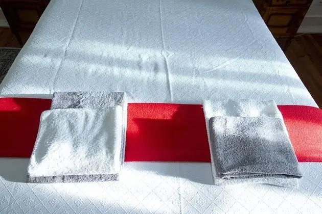 Tek Büyük Yataklı Oda, Ortak Banyo