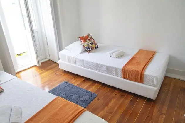 Üç Kişilik Oda, Ortak Banyo