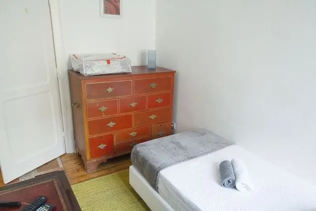 Üç Kişilik Oda, Ortak Banyo