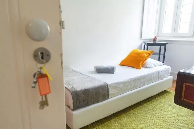 Üç Kişilik Oda, Ortak Banyo