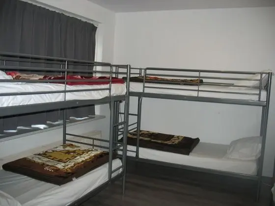 Basic Oda, Ortak Banyo (Private Room for 6 Persons)