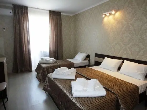 Üç Kişilik Oda