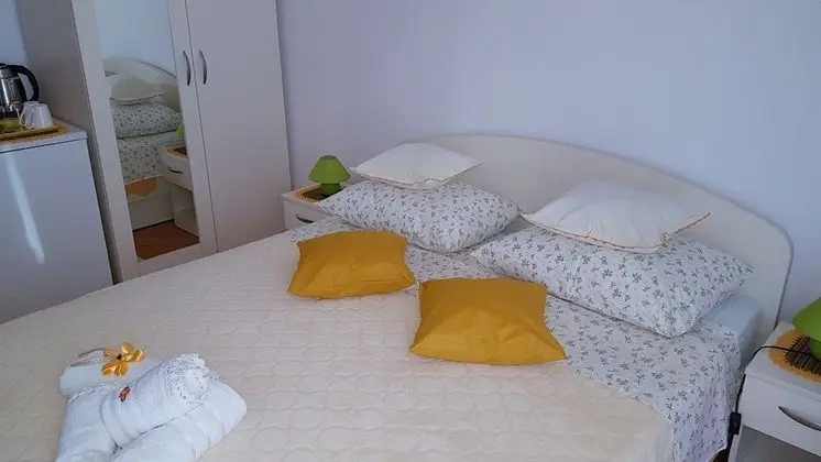 Tek Büyük Yataklı Oda, Balkon