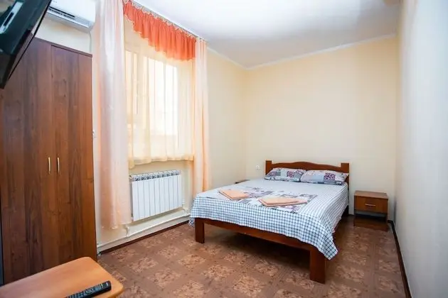 Basic Tek Büyük veya İki Ayrı Yataklı Oda, Ortak Banyo