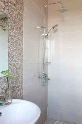 Tek Büyük Yataklı Oda, Ortak Banyo