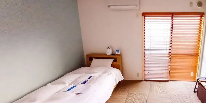 Tek Kişilik Oda, Sigara İçilmez (Free Wifi)