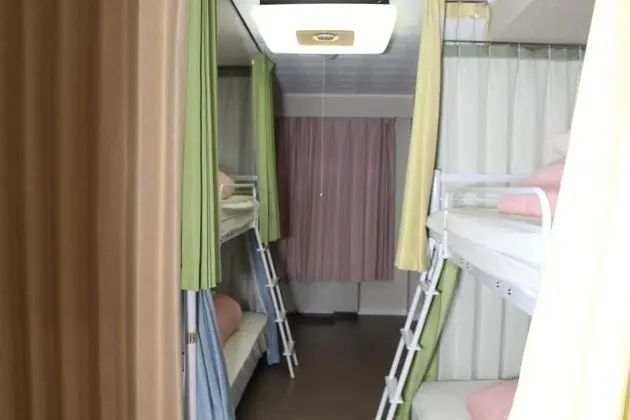 Ortak Ranzalı Oda, Sadece kadınlar için, Sigara İçilmez, Ortak Banyo