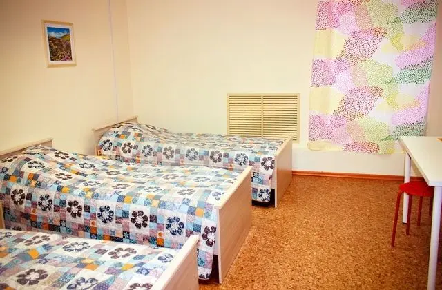 Üç Kişilik Oda, Ortak Banyo