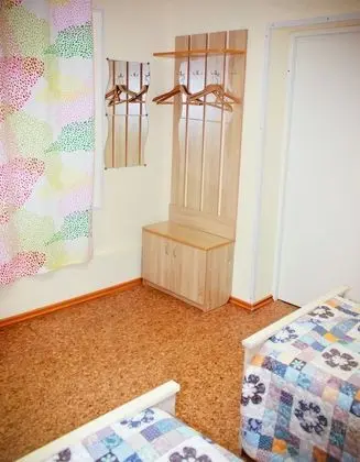 Üç Kişilik Oda, Ortak Banyo