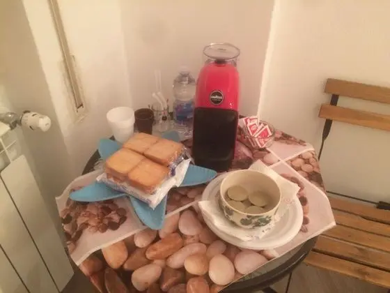 Üç Kişilik Oda, Zemin Kat