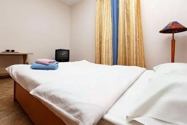 Economy Tek Büyük Yataklı Oda, Ortak Banyo