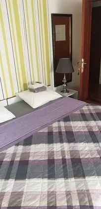 Üç Kişilik Oda