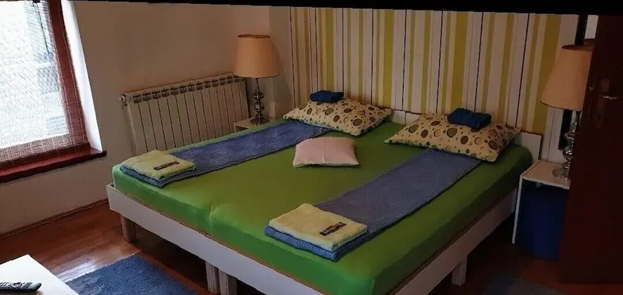 Üç Kişilik Oda