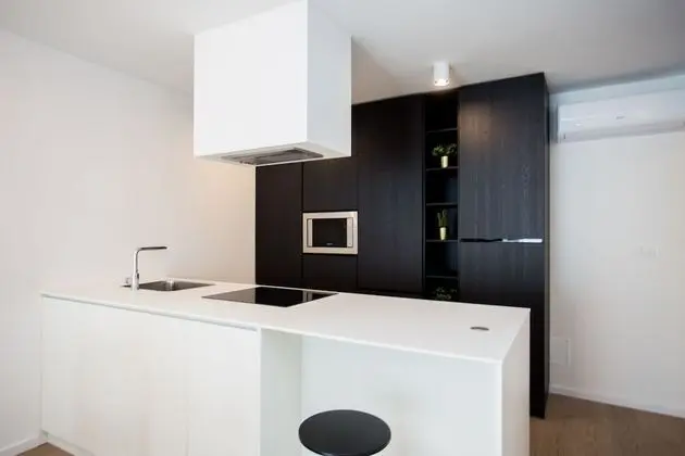 Deluxe Apart Daire (Black)