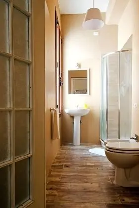 Comfort Tek Büyük veya İki Ayrı Yataklı Oda, Özel Banyo