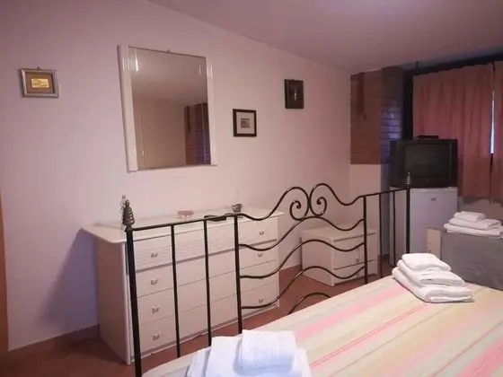 Tek Büyük Yataklı Oda, Ortak Banyo