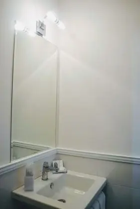 Economy Tek Büyük Yataklı Oda