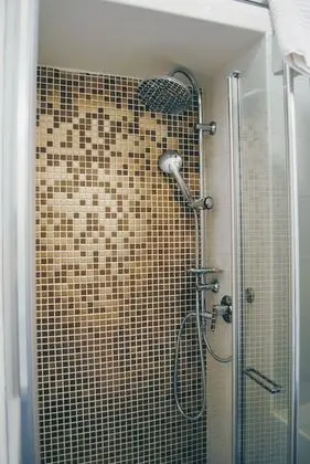 Economy Tek Büyük Yataklı Oda