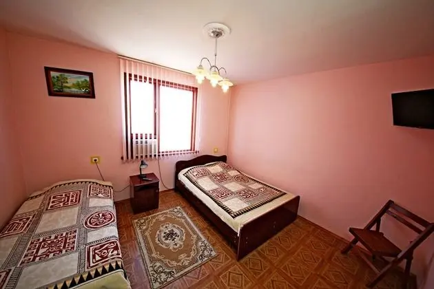 Standard Üç Kişilik Oda, Ortak Banyo