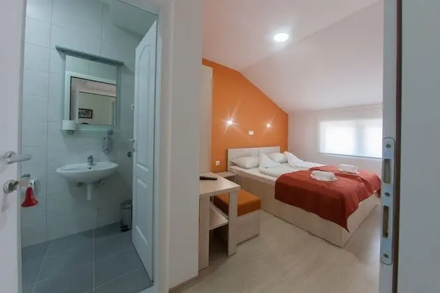 Classic Double Room (Orange)