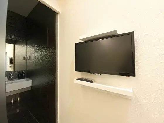 Basic Tek Büyük Yataklı Oda