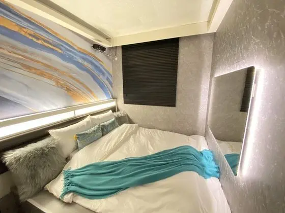 Deluxe Tek Büyük Yataklı Oda