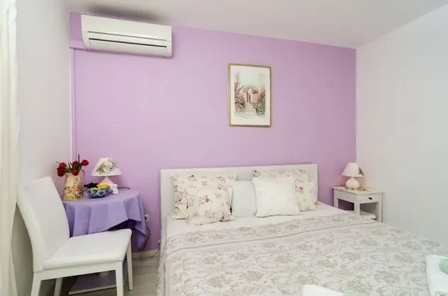 Üç Kişilik Oda, Teras