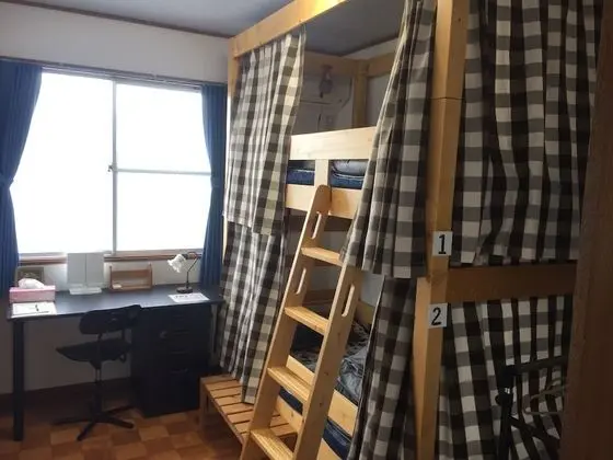Ortak Ranzalı Oda, Sadece kadınlar için (with Bunk bed)
