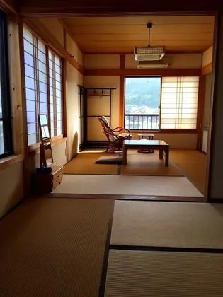 Economy Dört Kişilik Oda, 4 Yatak Odası, Kanal Manzaralı, Denize Bakan (for 3 Guests)