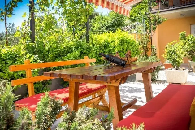 Basic Apart Daire, 1 Yatak Odası, Zemin Kat (2)