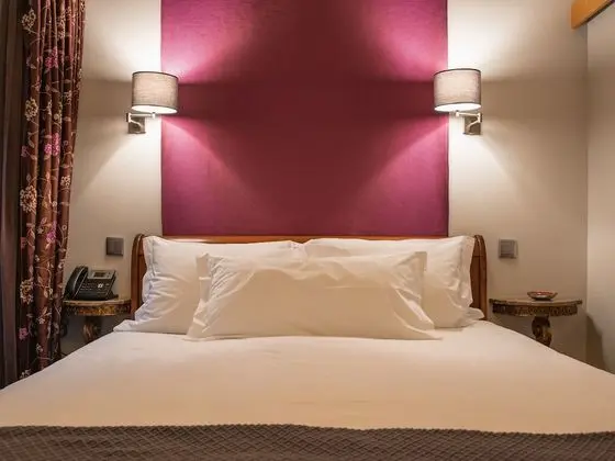 Tek Büyük Yataklı Oda, Balkon, Şehir Manzaralı (Room 201)
