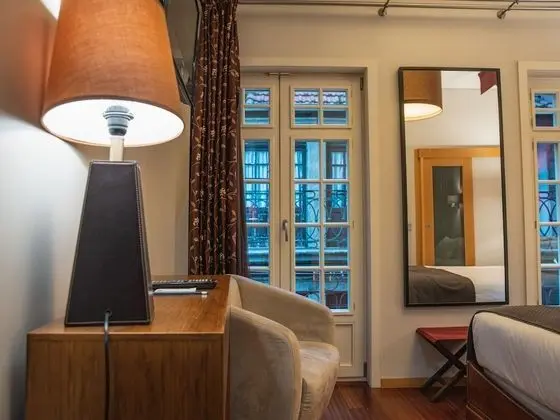 Tek Büyük Yataklı Oda, Balkon, Şehir Manzaralı (Room 201)
