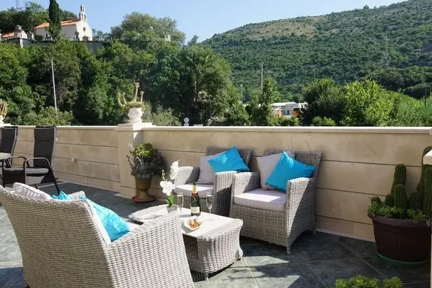 Tek Büyük Yataklı Oda, Balkon