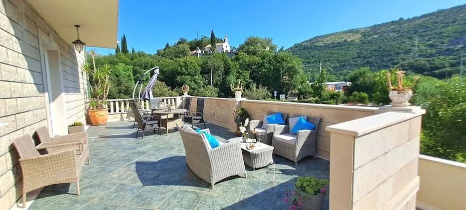 Tek Büyük Yataklı Oda, Balkon