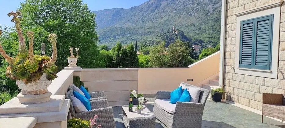 Tek Büyük Yataklı Oda, Balkon