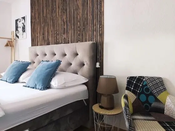 Standard Tek Büyük Yataklı Oda