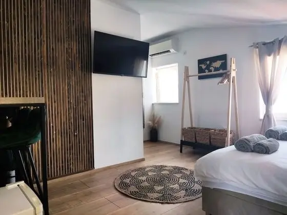 Tek Büyük Yataklı Oda