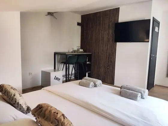 Tek Büyük Yataklı Oda