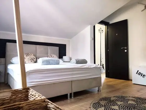 Tek Büyük Yataklı Oda