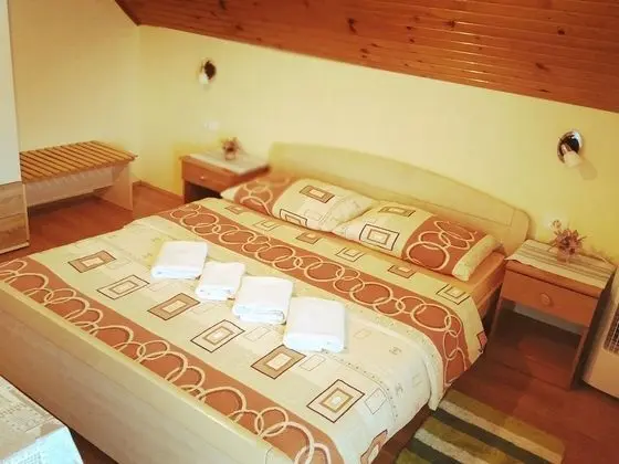 Family Dört Kişilik Oda