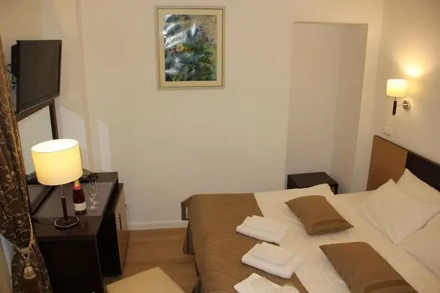 Comfort Tek Büyük veya İki Ayrı Yataklı Oda