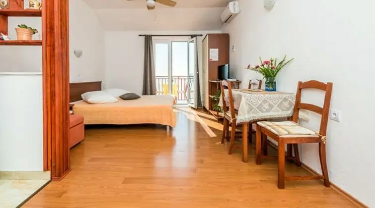 Superior Apart Daire, Deniz Manzaralı