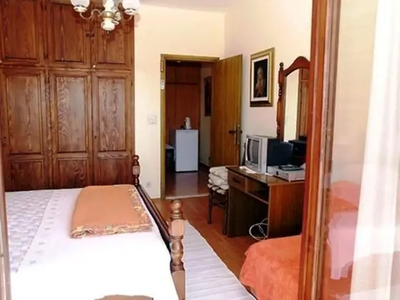 Tek Büyük Yataklı Oda (Double Room No1)