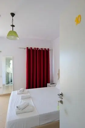 Tek Büyük Yataklı Oda, Balkon